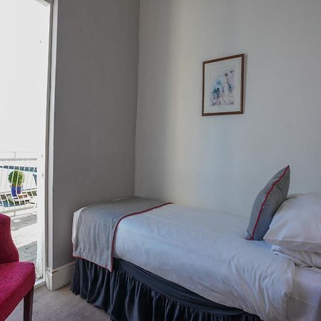 Oyo Shanklin Beach Hotel Dış mekan fotoğraf