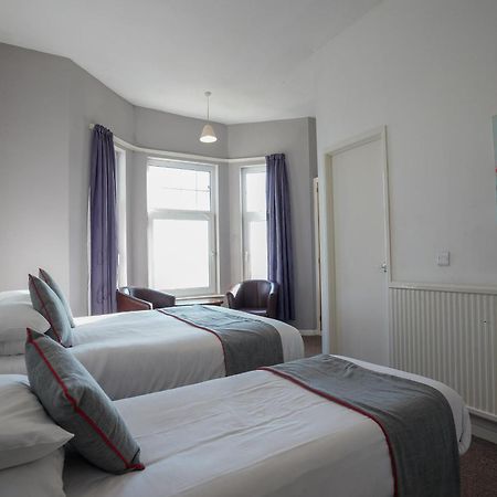Oyo Shanklin Beach Hotel Dış mekan fotoğraf
