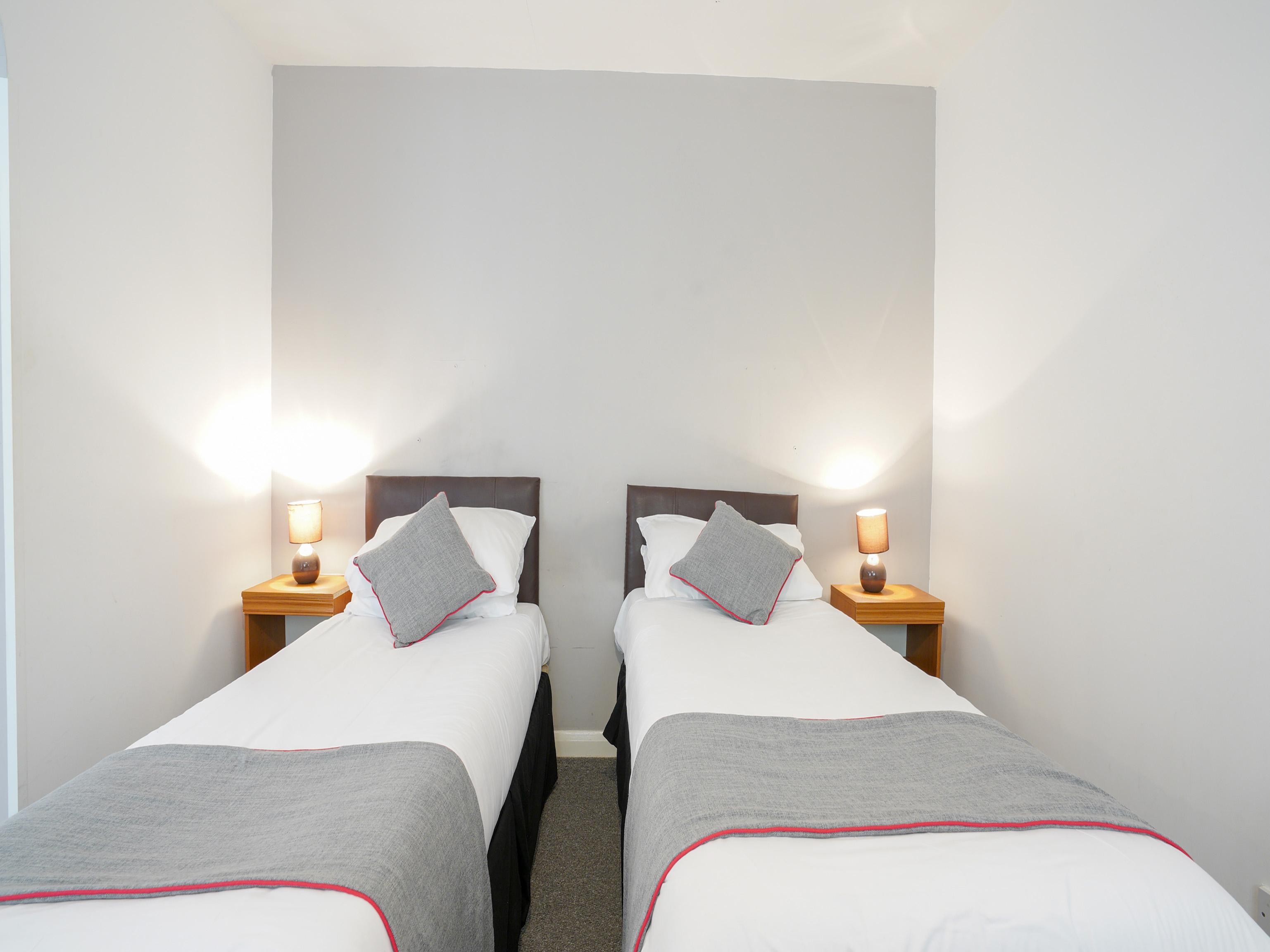 Oyo Shanklin Beach Hotel Dış mekan fotoğraf