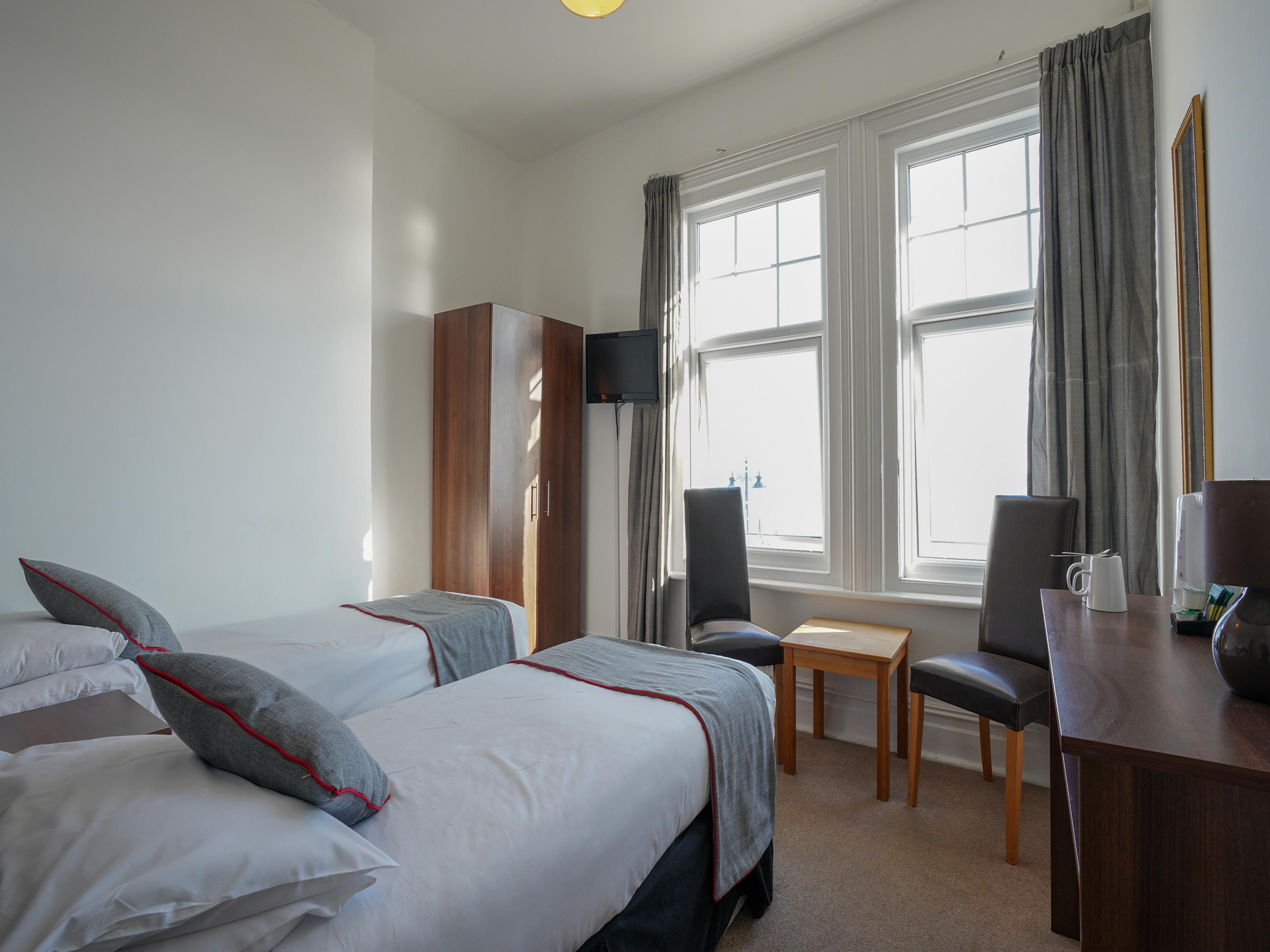 Oyo Shanklin Beach Hotel Dış mekan fotoğraf