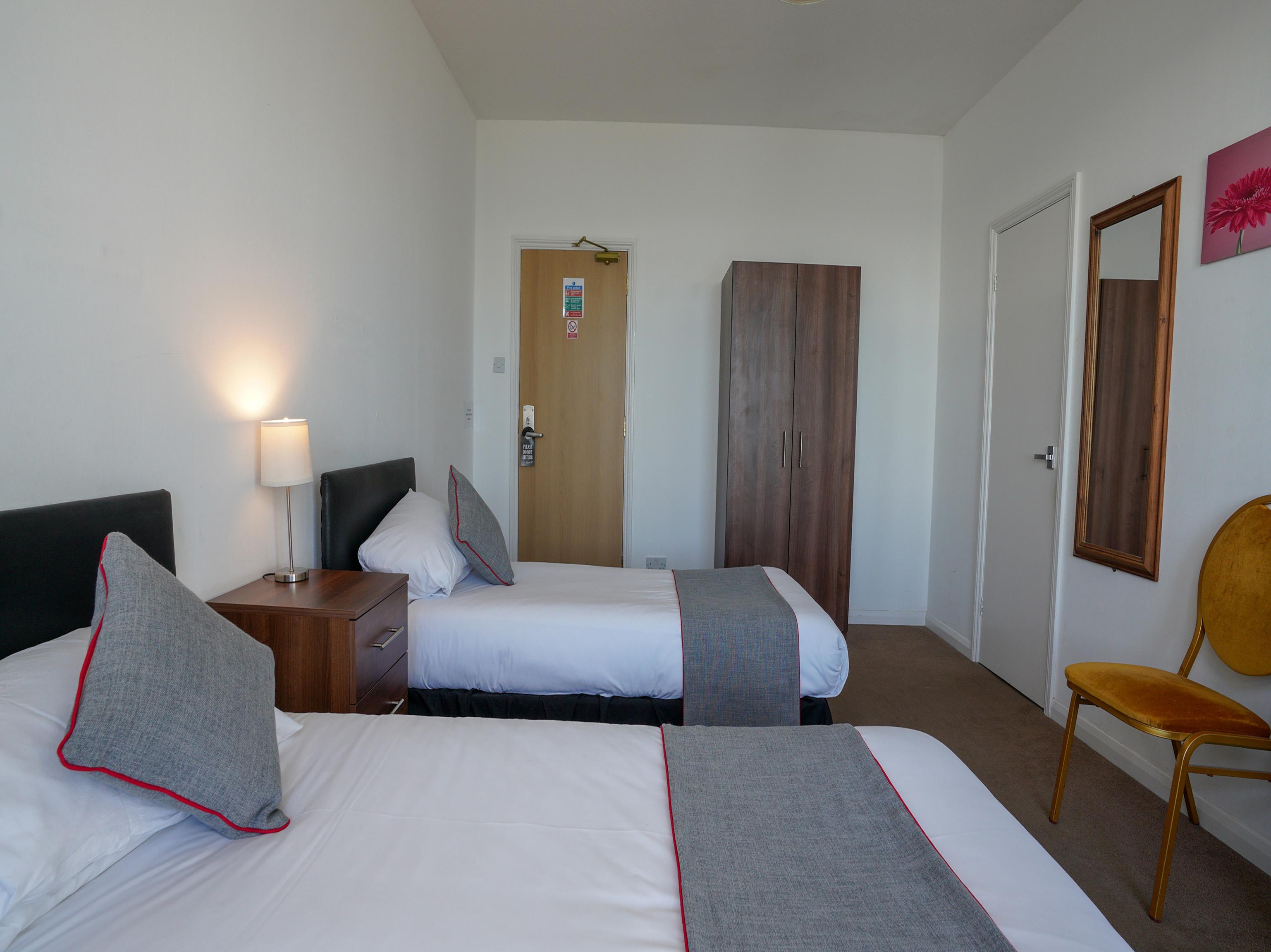 Oyo Shanklin Beach Hotel Dış mekan fotoğraf