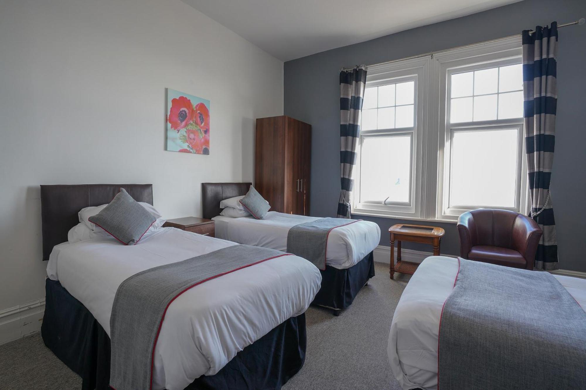 Oyo Shanklin Beach Hotel Dış mekan fotoğraf