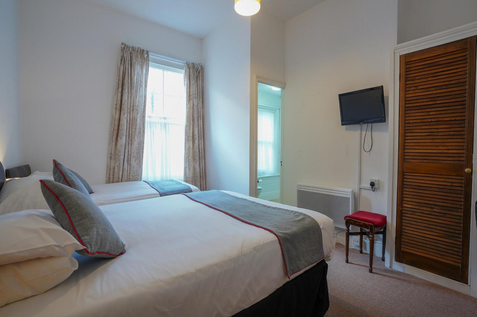 Oyo Shanklin Beach Hotel Dış mekan fotoğraf