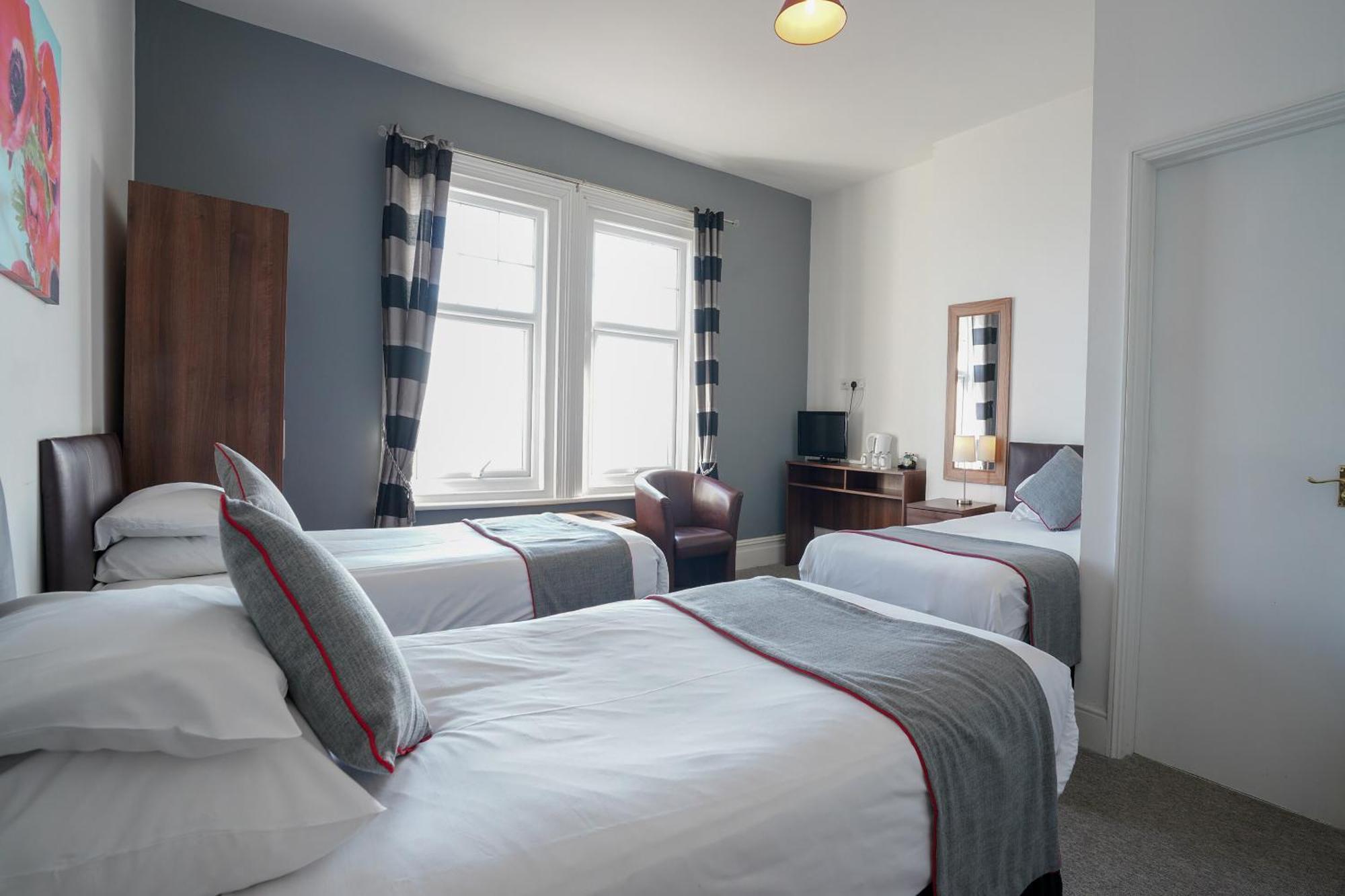 Oyo Shanklin Beach Hotel Dış mekan fotoğraf