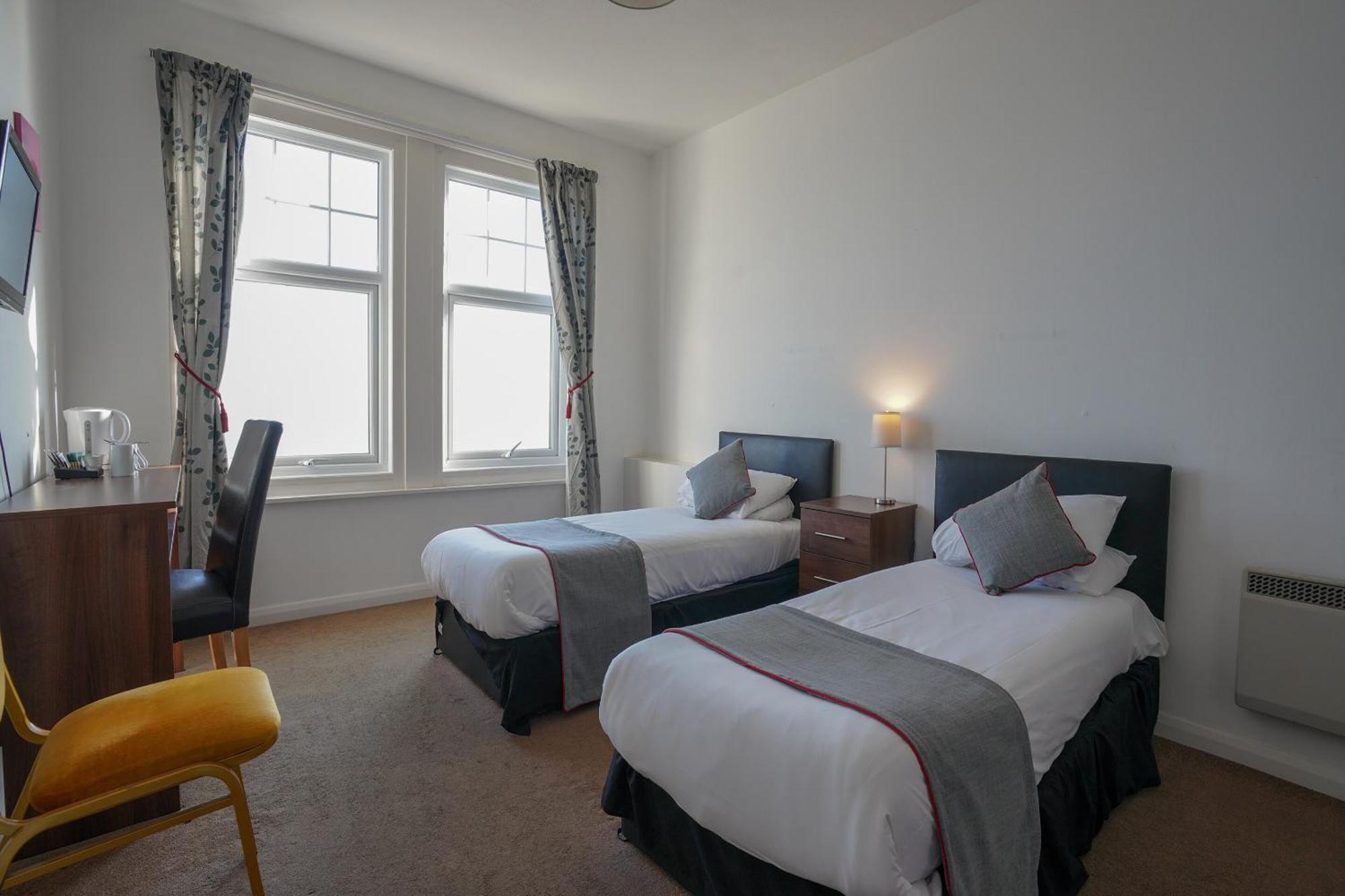Oyo Shanklin Beach Hotel Dış mekan fotoğraf